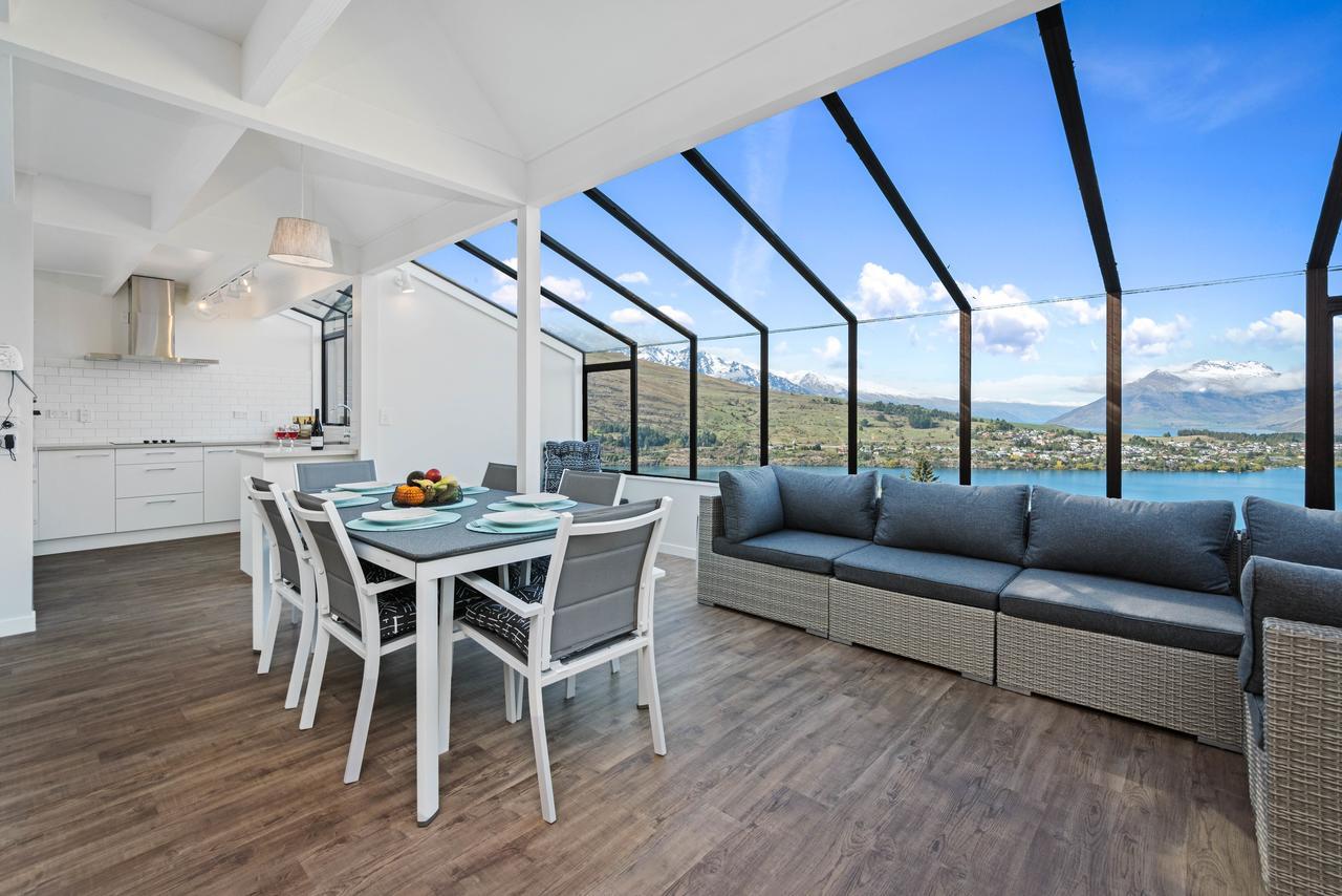 Picturesque Views At Woodlands Close Queenstown Exterior photo