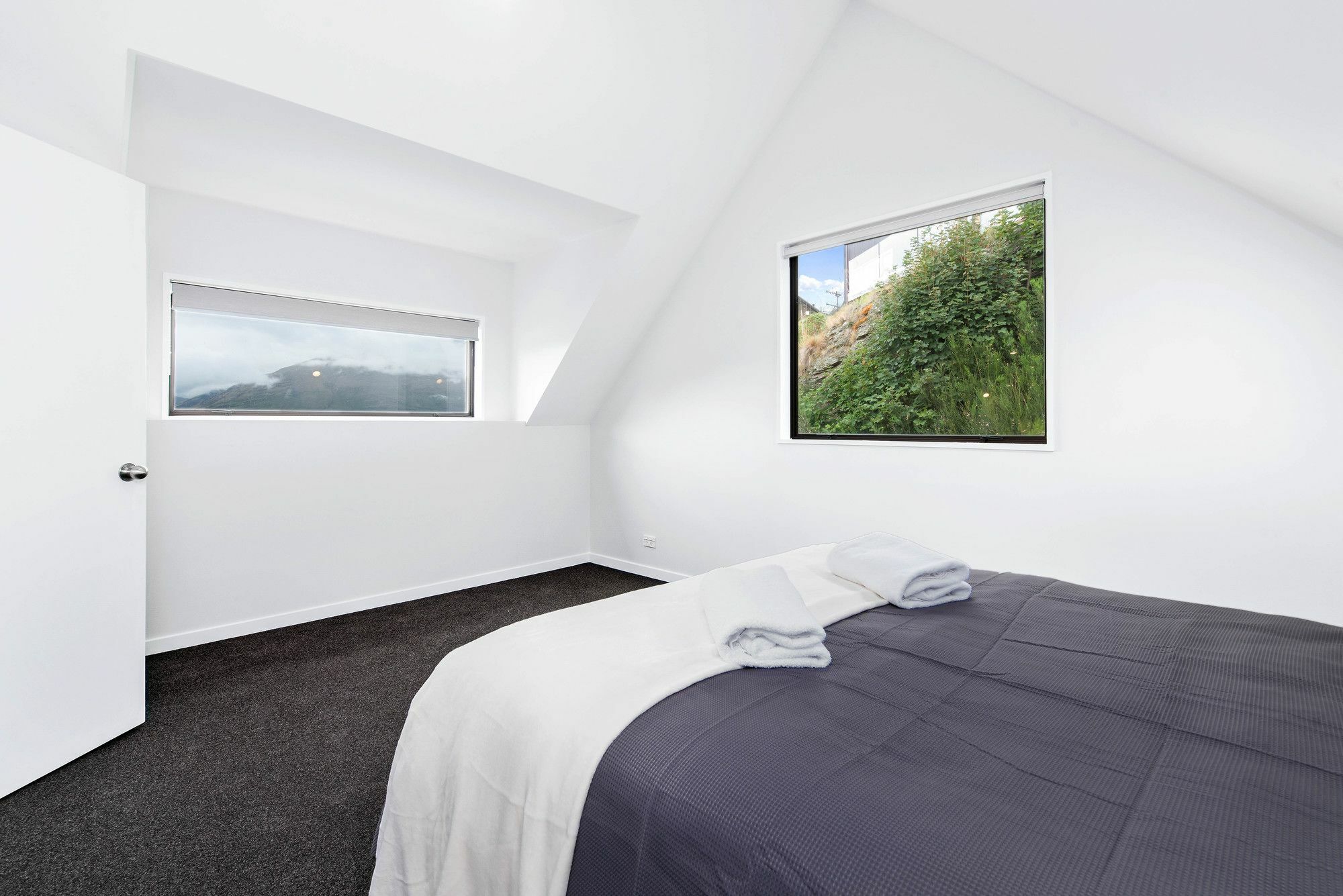 Picturesque Views At Woodlands Close Queenstown Exterior photo